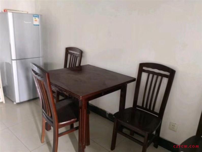 花之园二期毛坯2/2/1朝南好房1600元/月