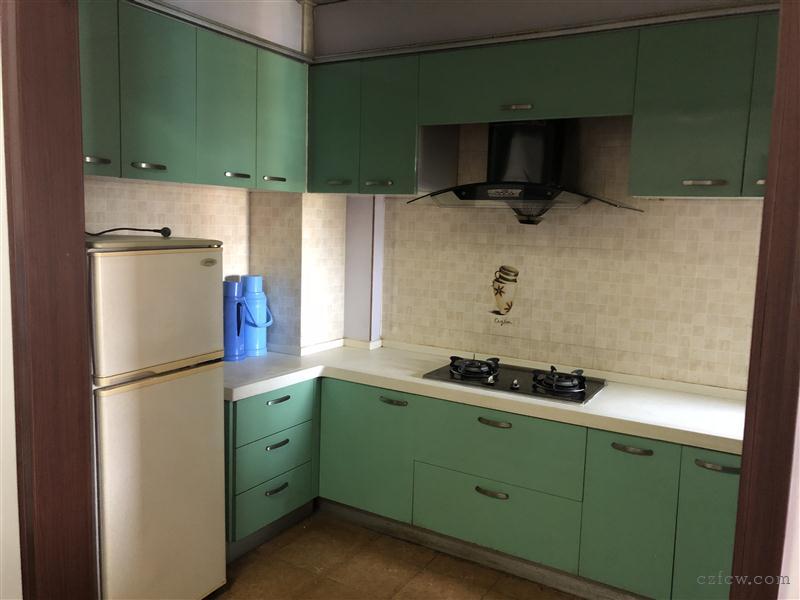 滨江明珠城精装2/2/1朝南好房130万