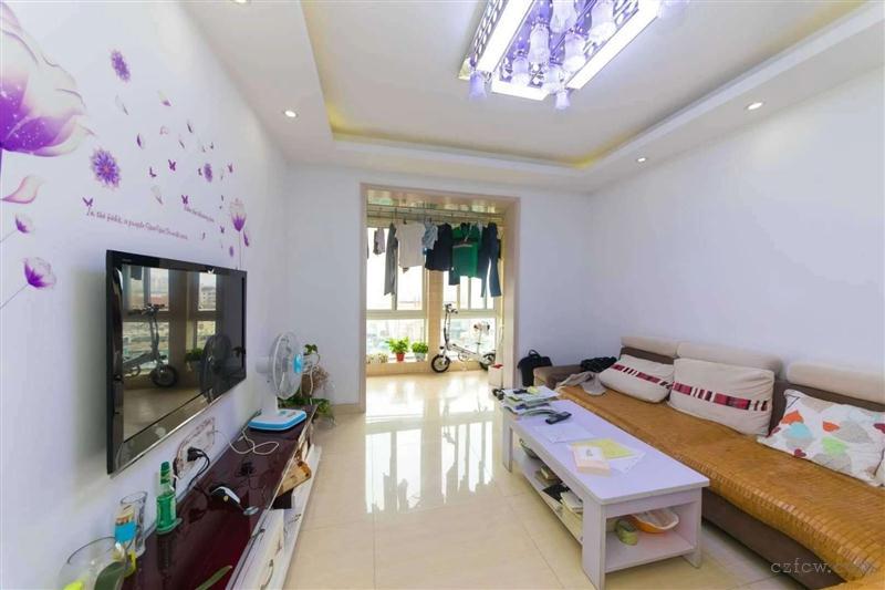 星宇丽晶精装3/2/1朝南好房146万