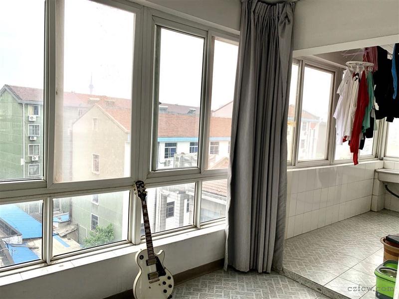 广成东方大厦简装3/2/2朝南好房155万