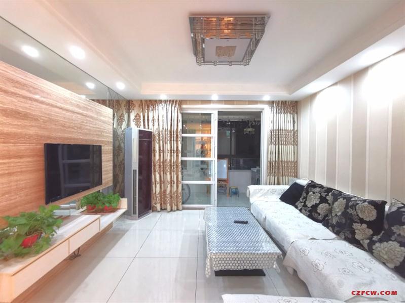 绿地世纪城一期（洋房）精装修3房/2厅/1卫（内部装修有调整）