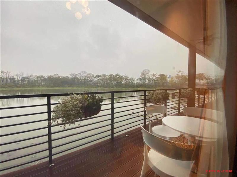 恐龙园龙湖天街旁独享2万平河景，坐拥5000平水岸公园秀江南