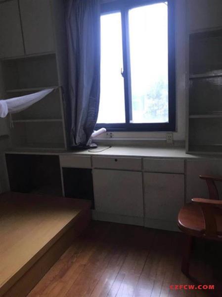 花东二村精装3房/2厅/1卫朝南好房1900元/月