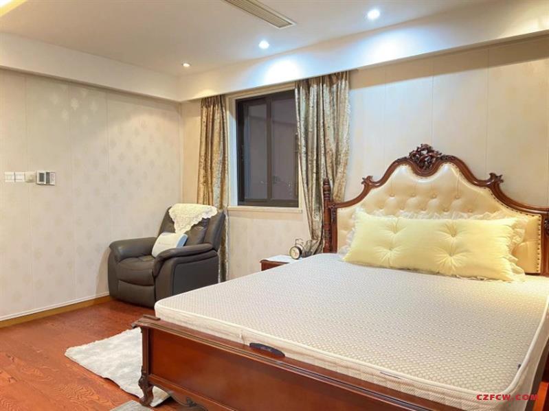 吾悦国际广场精装1房/1厅/1卫朝南好房2400元/月